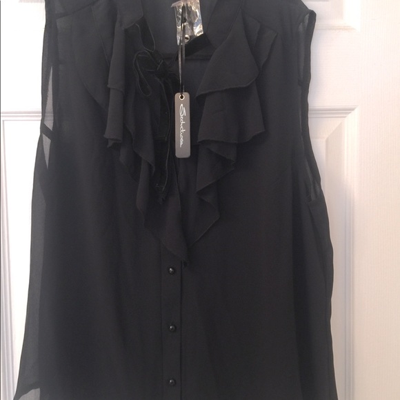 Black Sleeveless Blouse - Picture 2 of 2